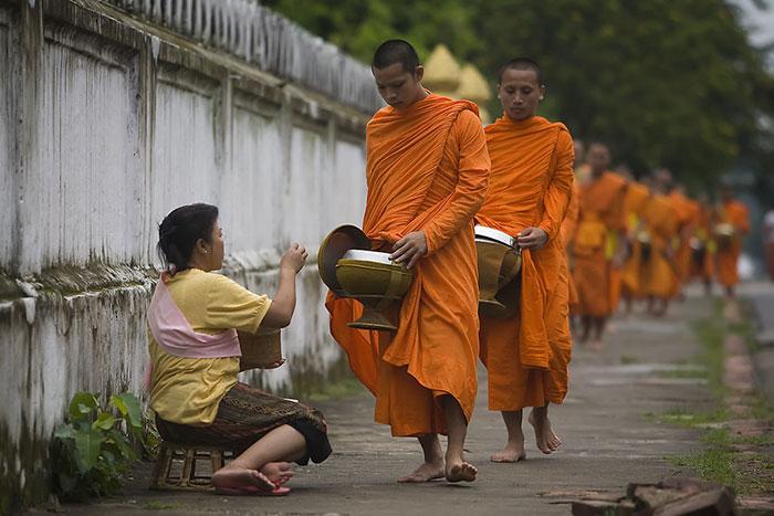 Laos – buddyjscy mnisi